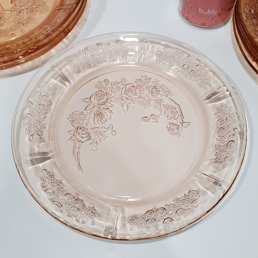 1930s (4) Sharon Pink Depression Glass 9" Roses Plates by Federal Glass (Set 1) - Picture 3 of 12